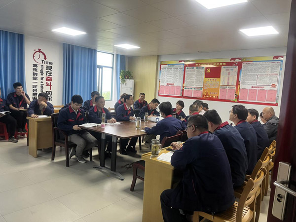 王伍升到建材研究室、建材公司調研